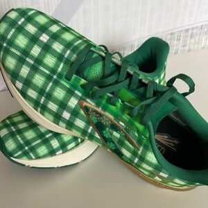 Brooks Launch 6 Running Shoes Lucky Run St. Patrick’s Day Shoes